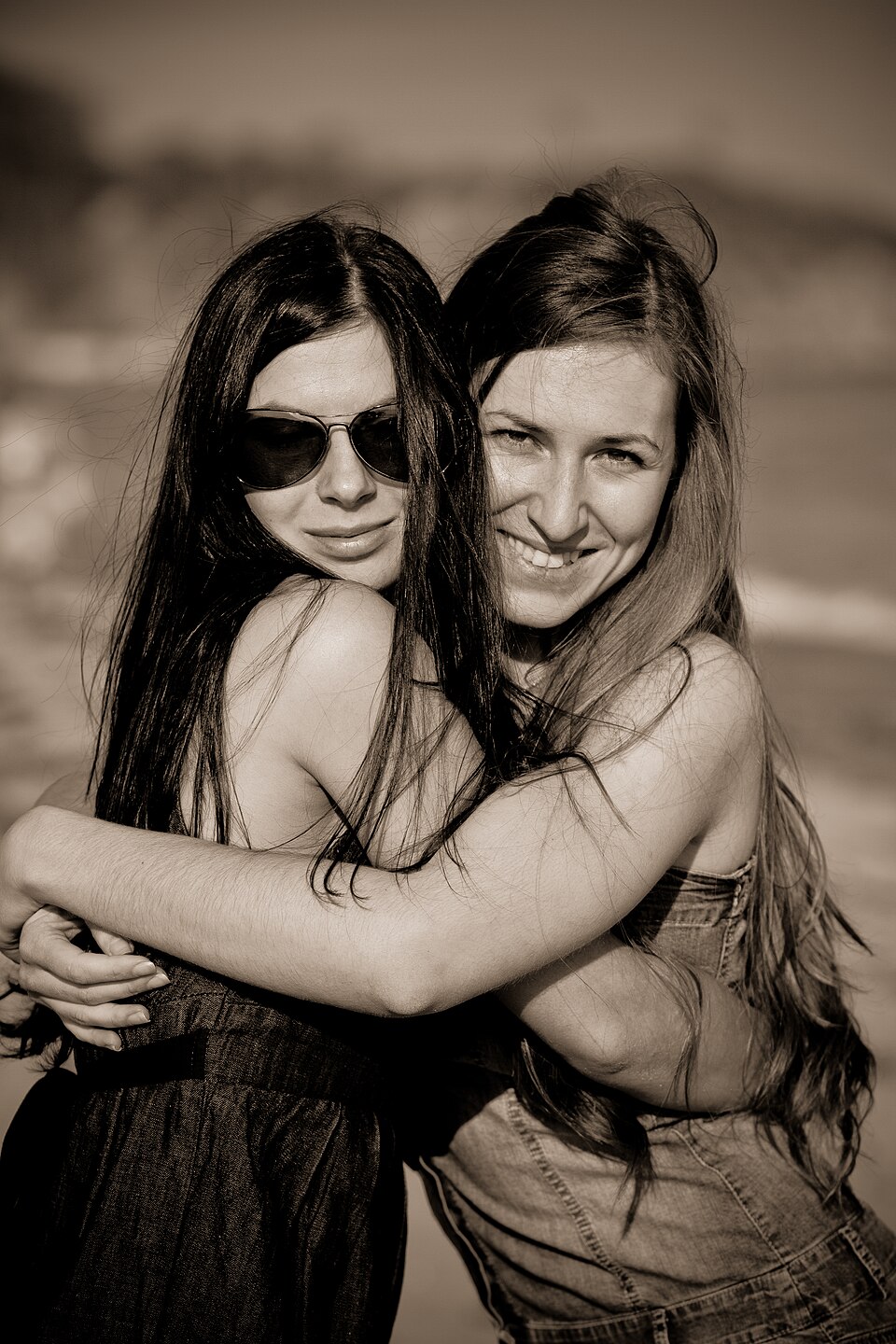 Photo illustrating the English word “friend” (amigo)