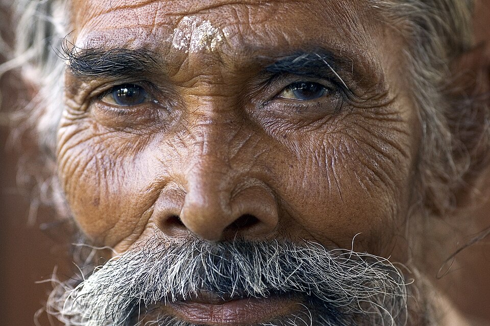 Photo illustrating the English word “old” (viejo)