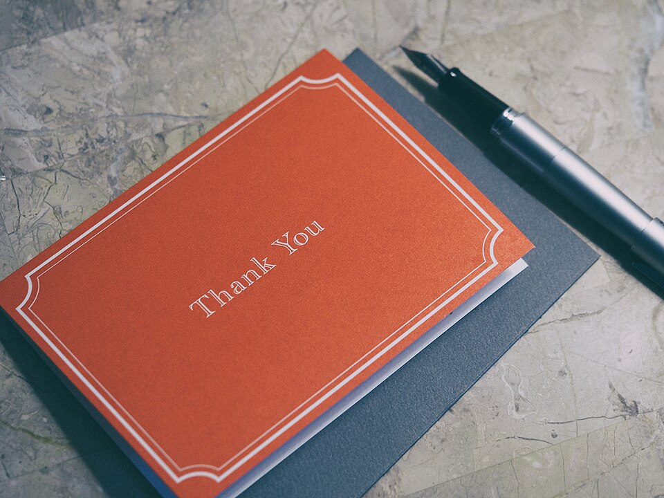 Photo illustrating the English word “thanks” (gracias)